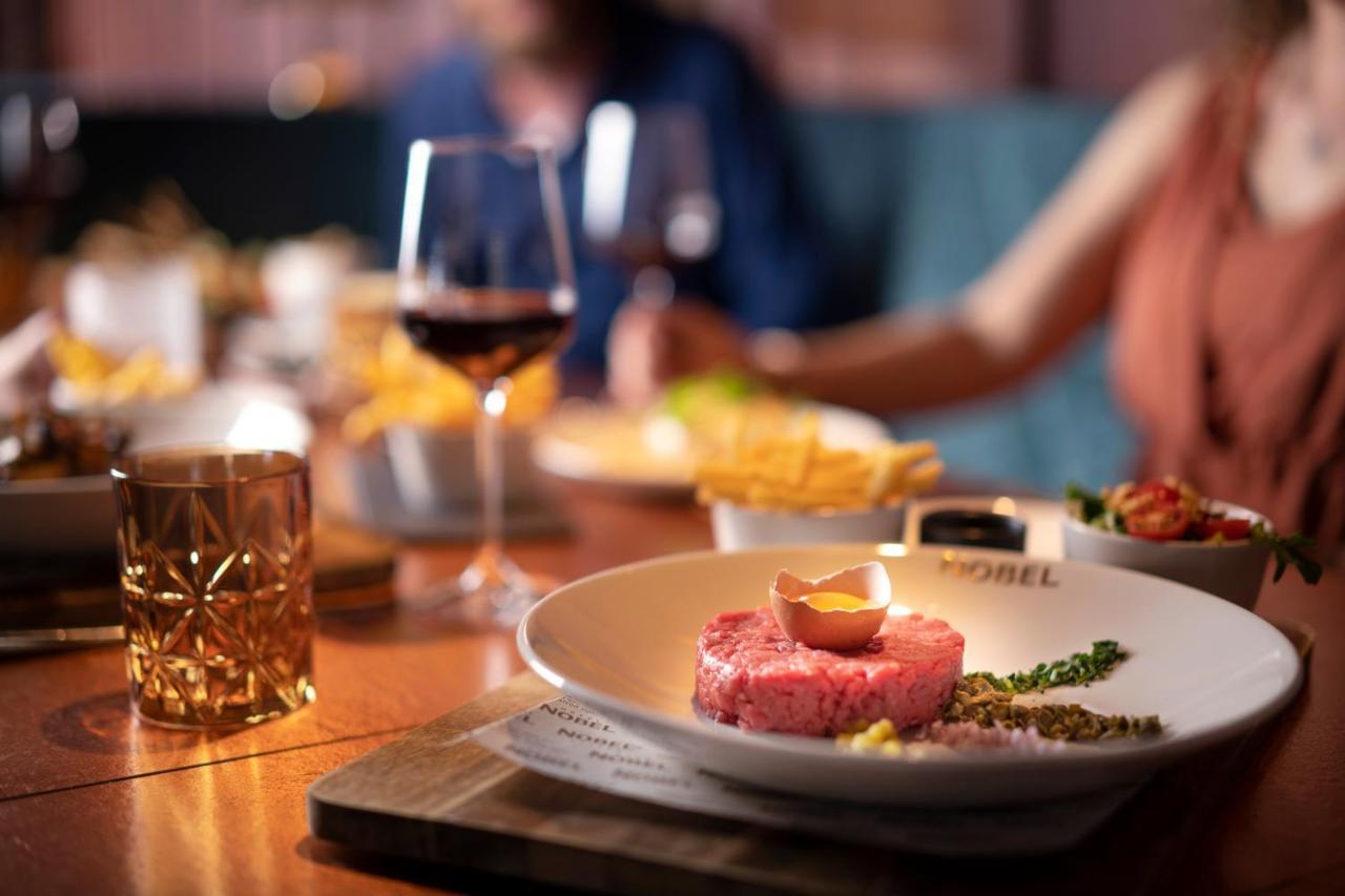 Nobel Hotel Ameland 발룸 외부 사진