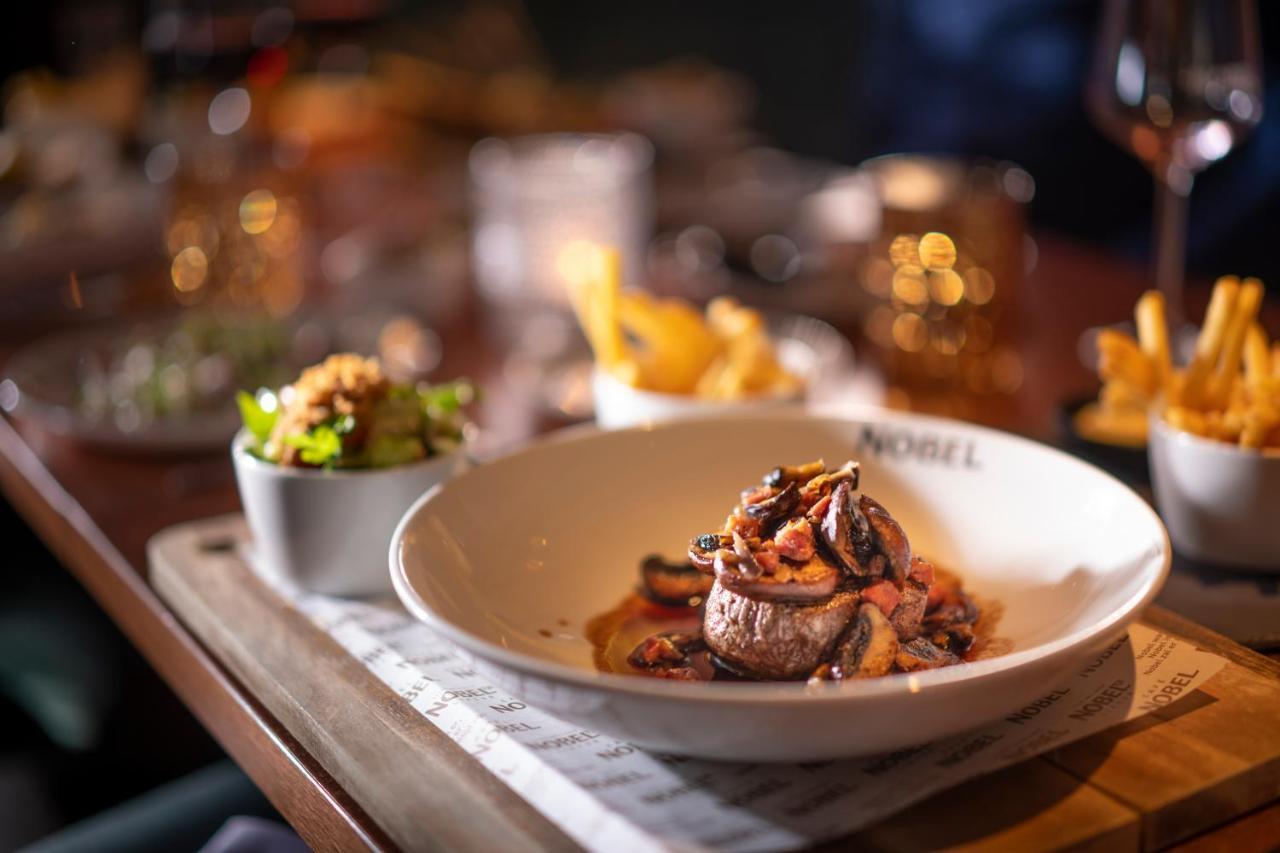 Nobel Hotel Ameland 발룸 외부 사진